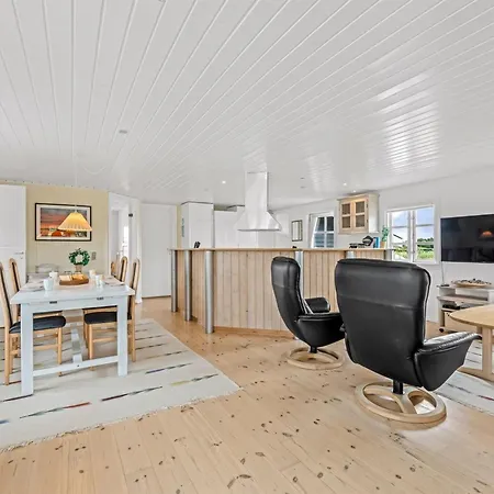 Dortea - 600m From The Sea By Interhome Feriehus *